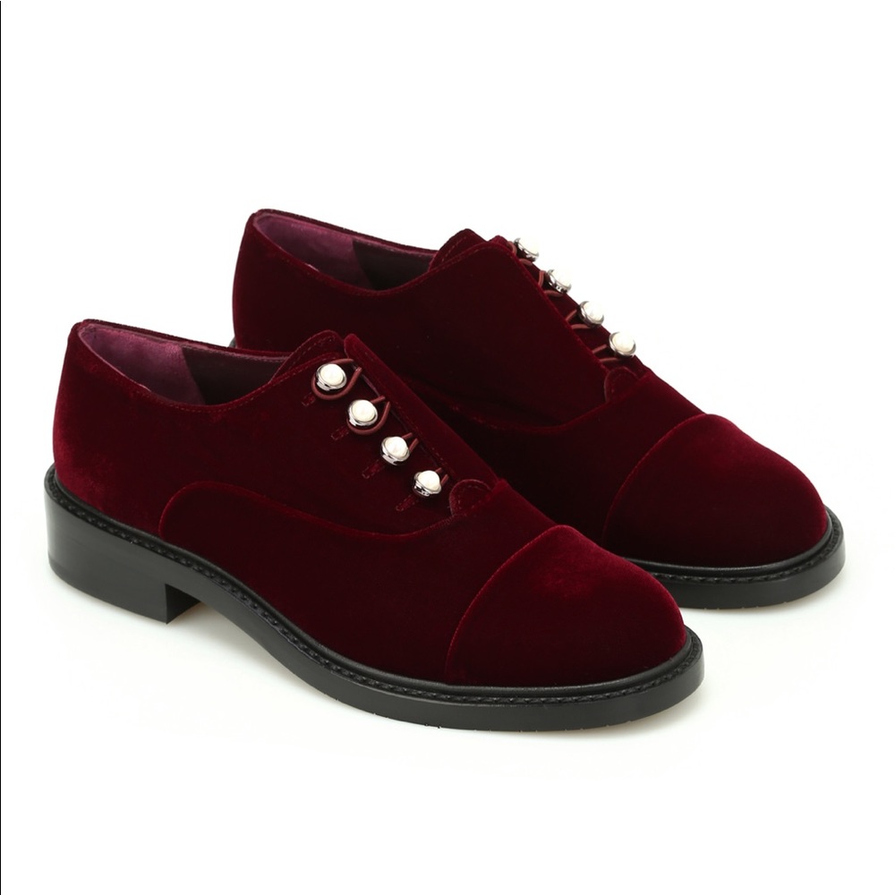 Stuart Weitzman Loafer, Size 7, Bordeaux Velvet NIB